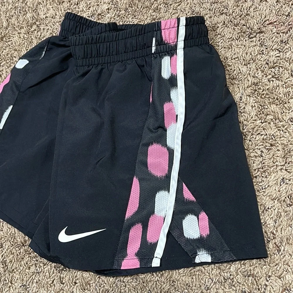 Nike Black Athletic Shorts Girls Size XL